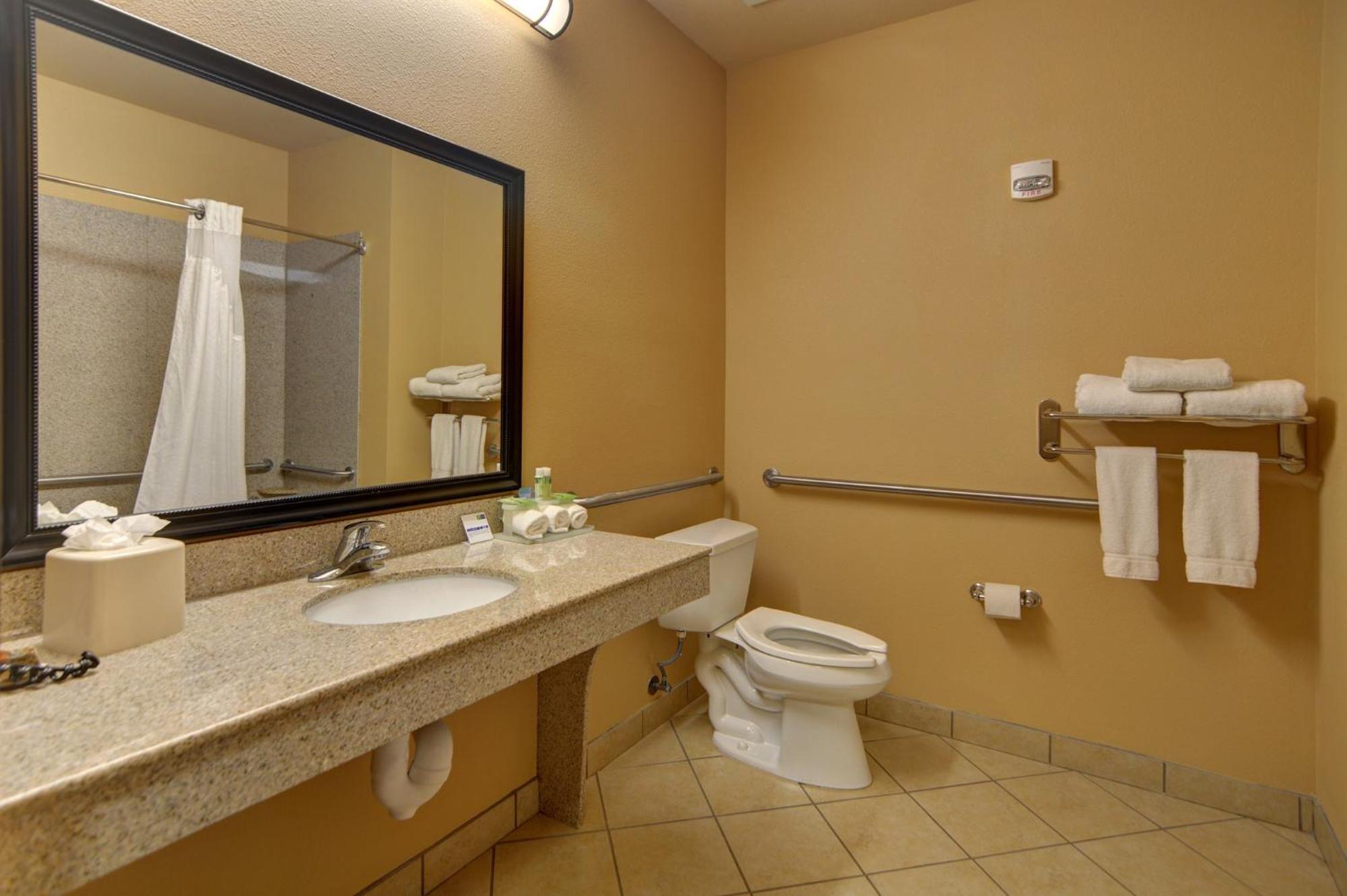 Holiday Inn Express Hotel And Suites Altus By Ihg Esterno foto